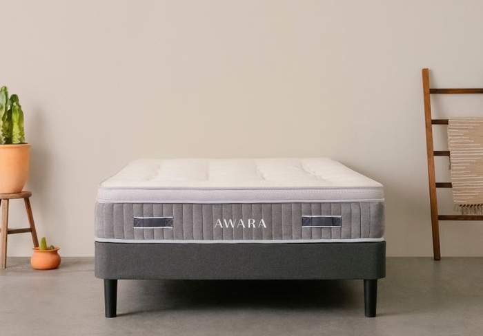 Awara Organix Luxury Hybrid